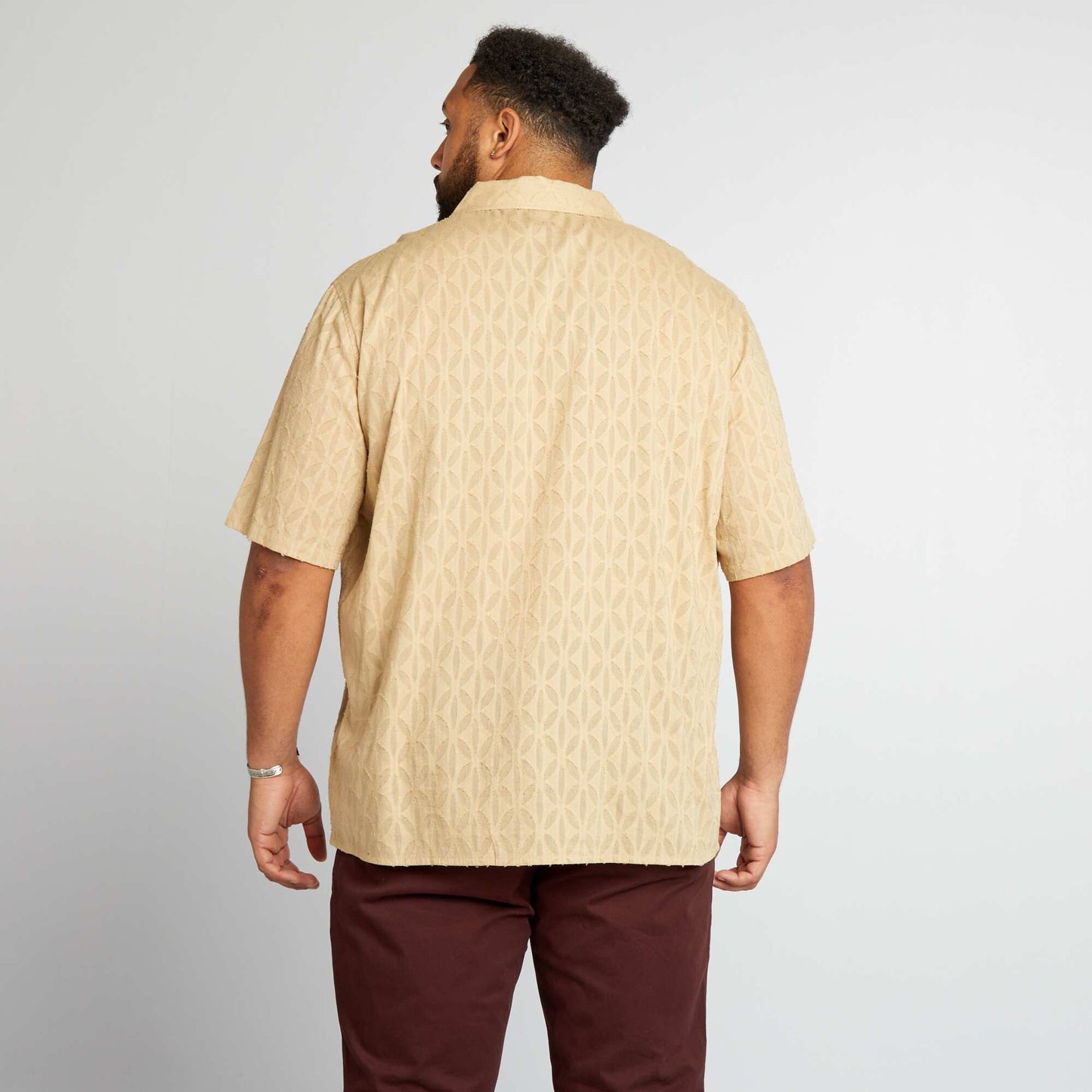 Camisa con motivos en relieve BEIGE