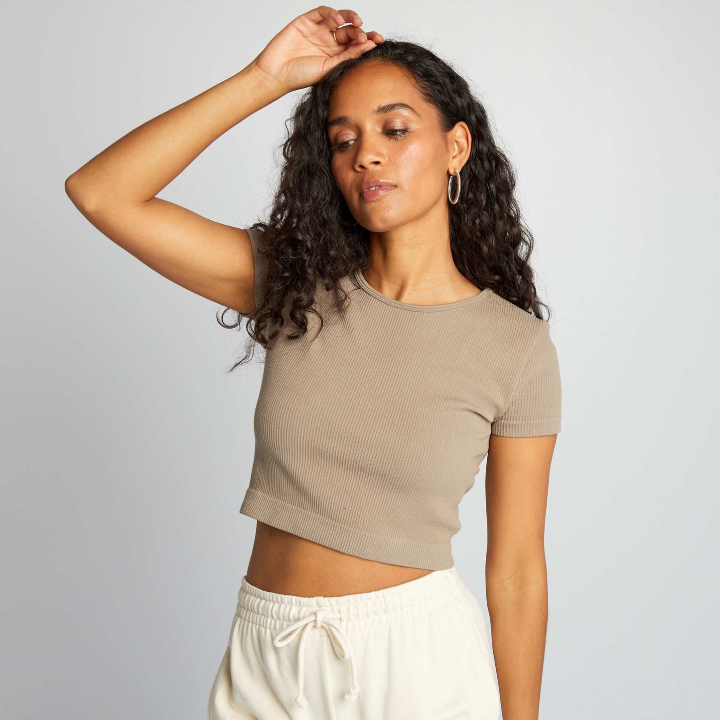 Crop top deportivo seamless BEIGE