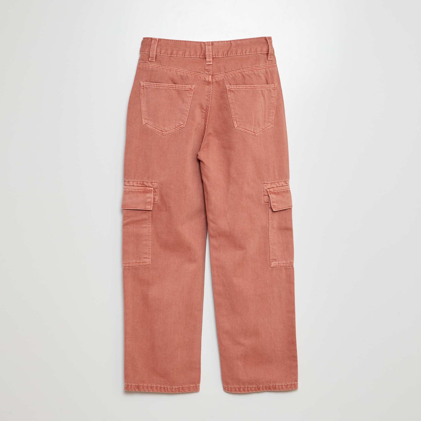 Pantalón jean con múltiples bolsillos ROSA