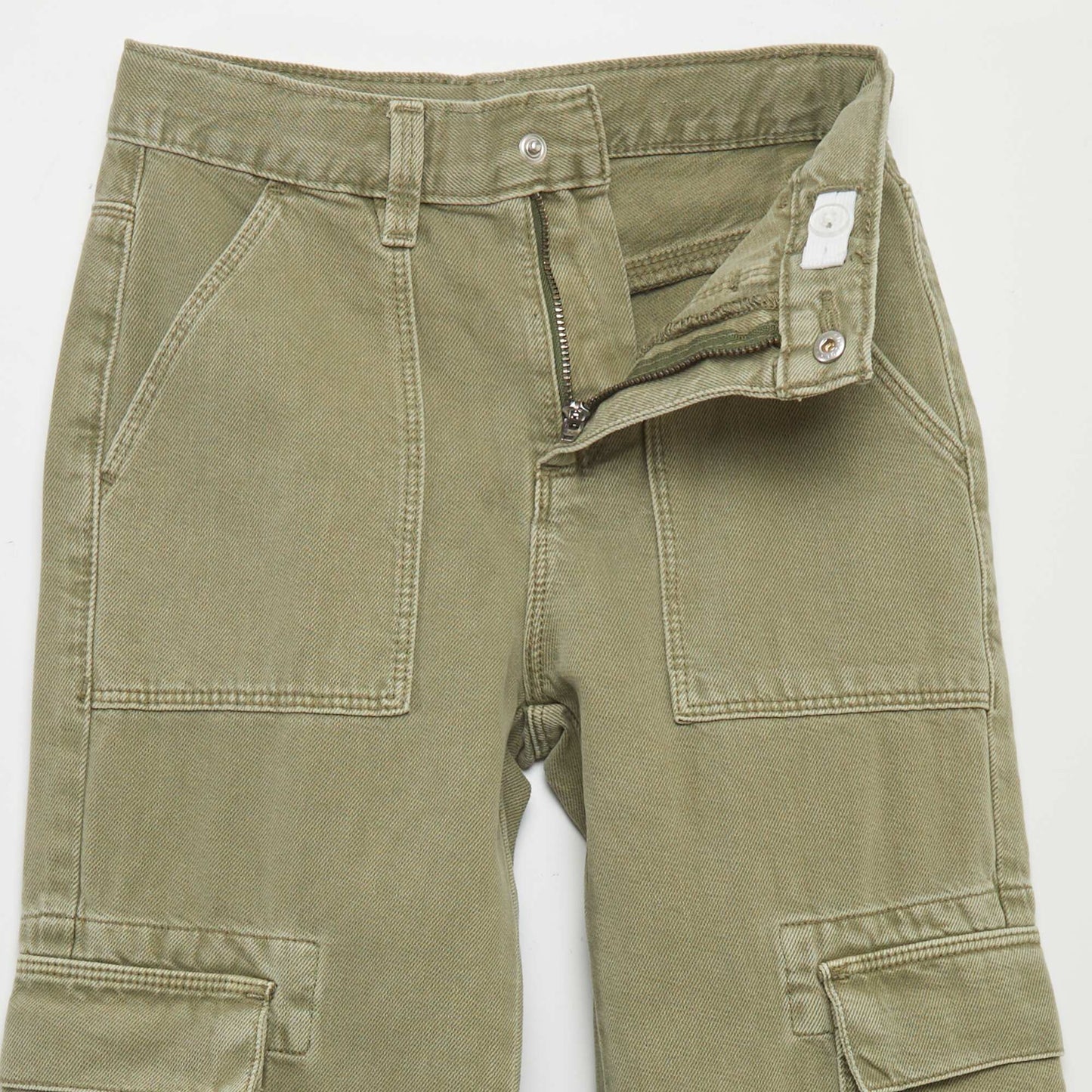 Pantalón jean con múltiples bolsillos VERDE