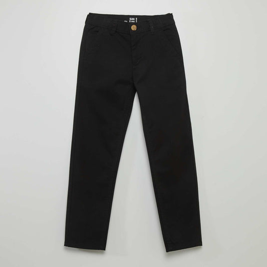 Pantalón chino slim negro