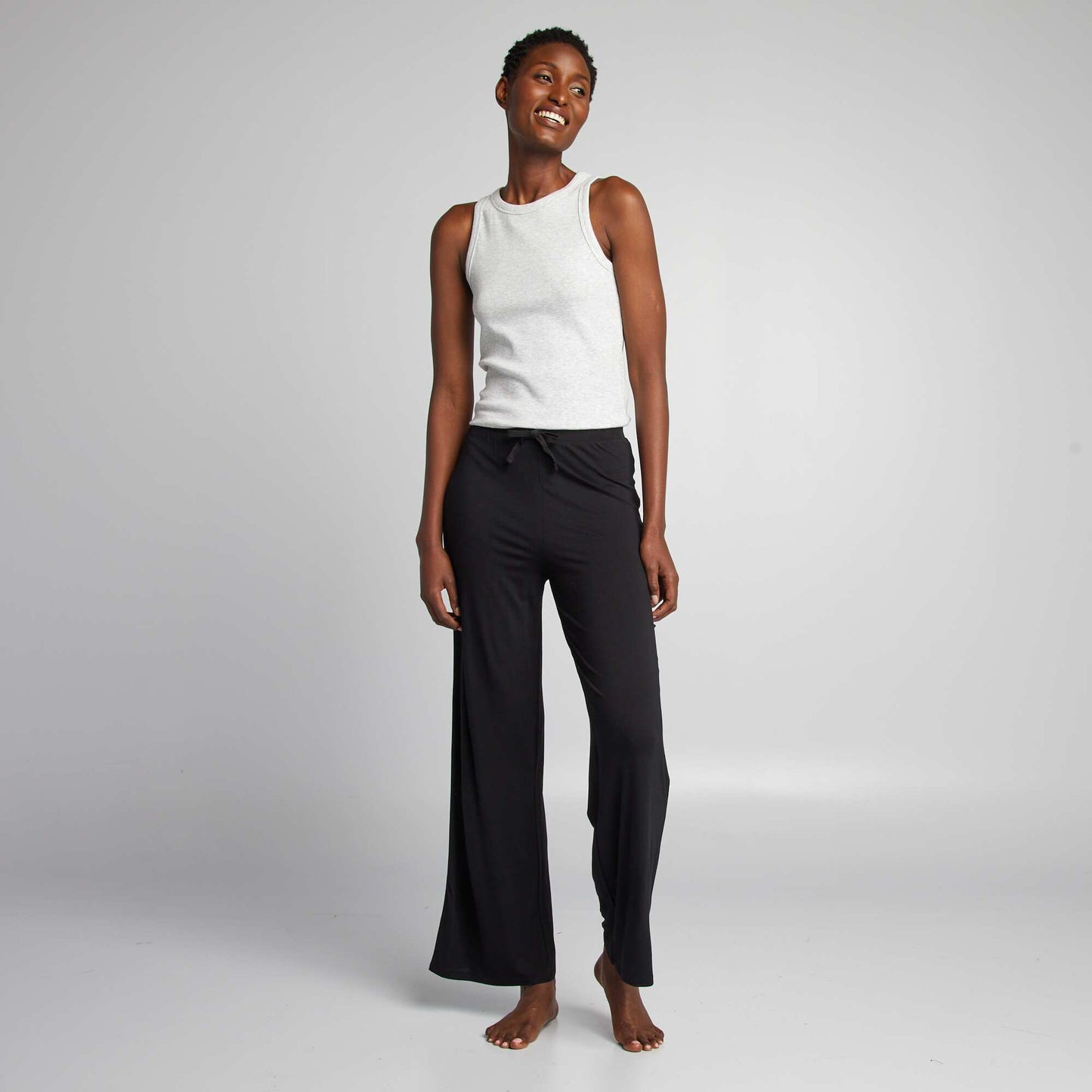 Pantalón de pijama ancho vaporoso negro