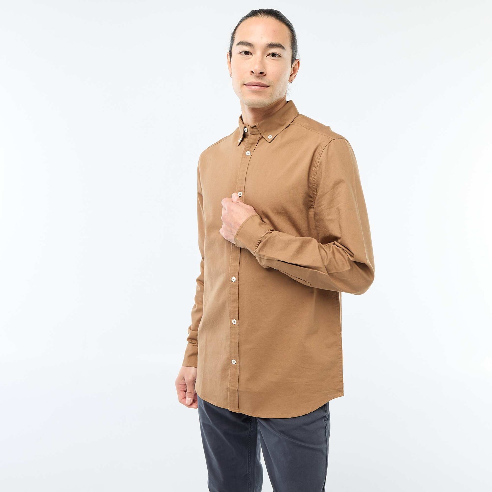 Camisa oxford regular fit MARRON