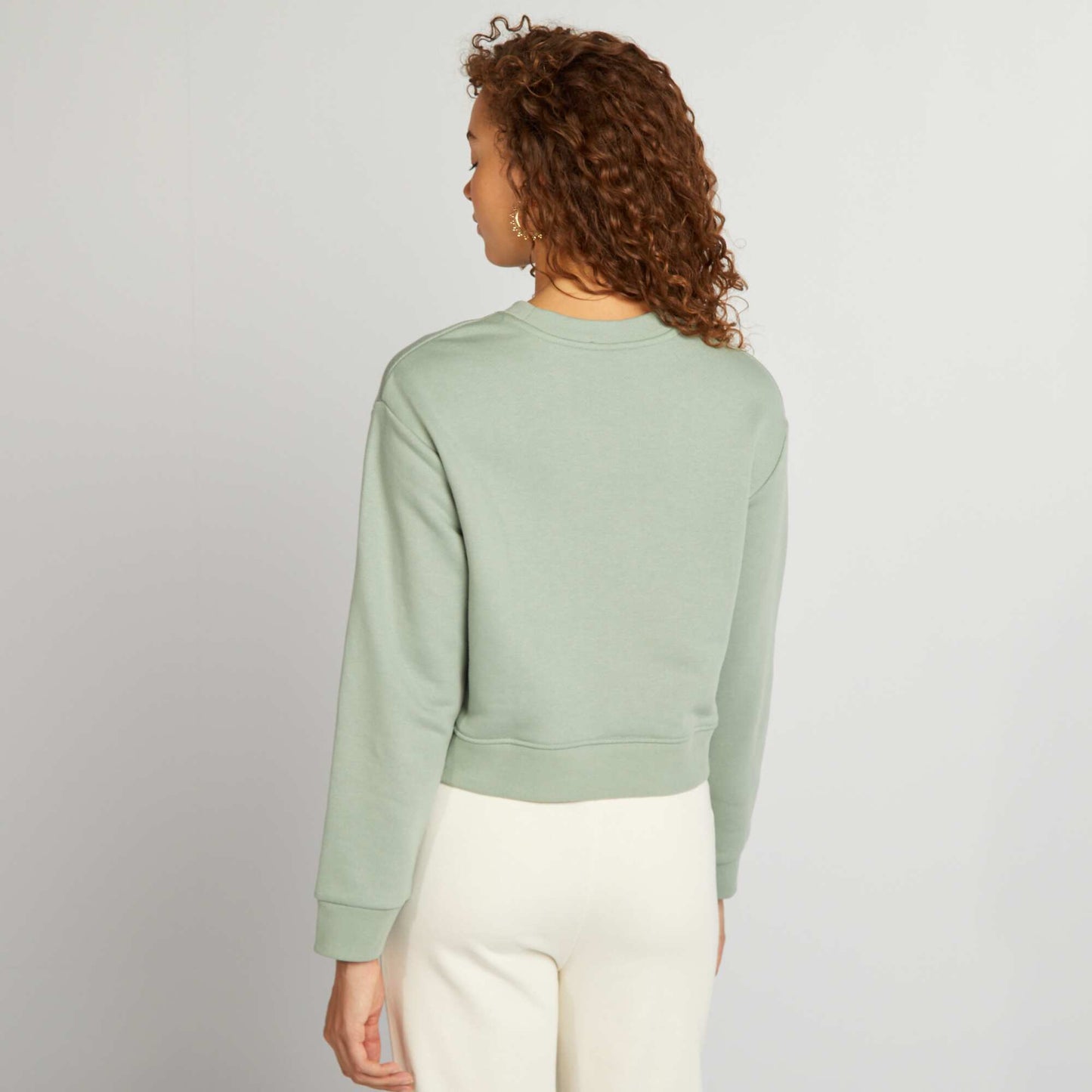 Buzo cropped con cuello redondo VERDE