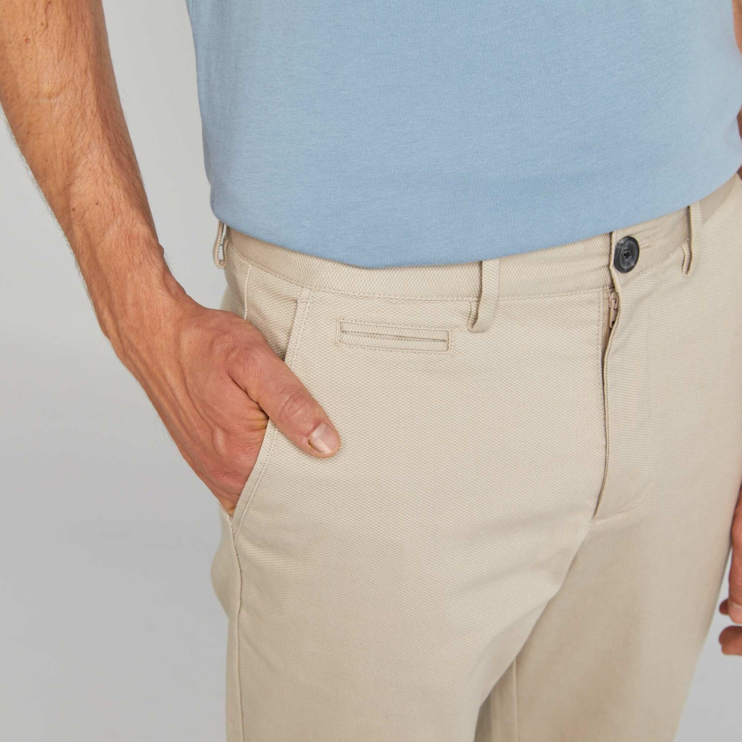 Pantalón chino de sarga corte slim beige