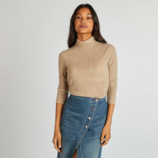 Camiseta jaspeada con cuello vuelto BEIGE