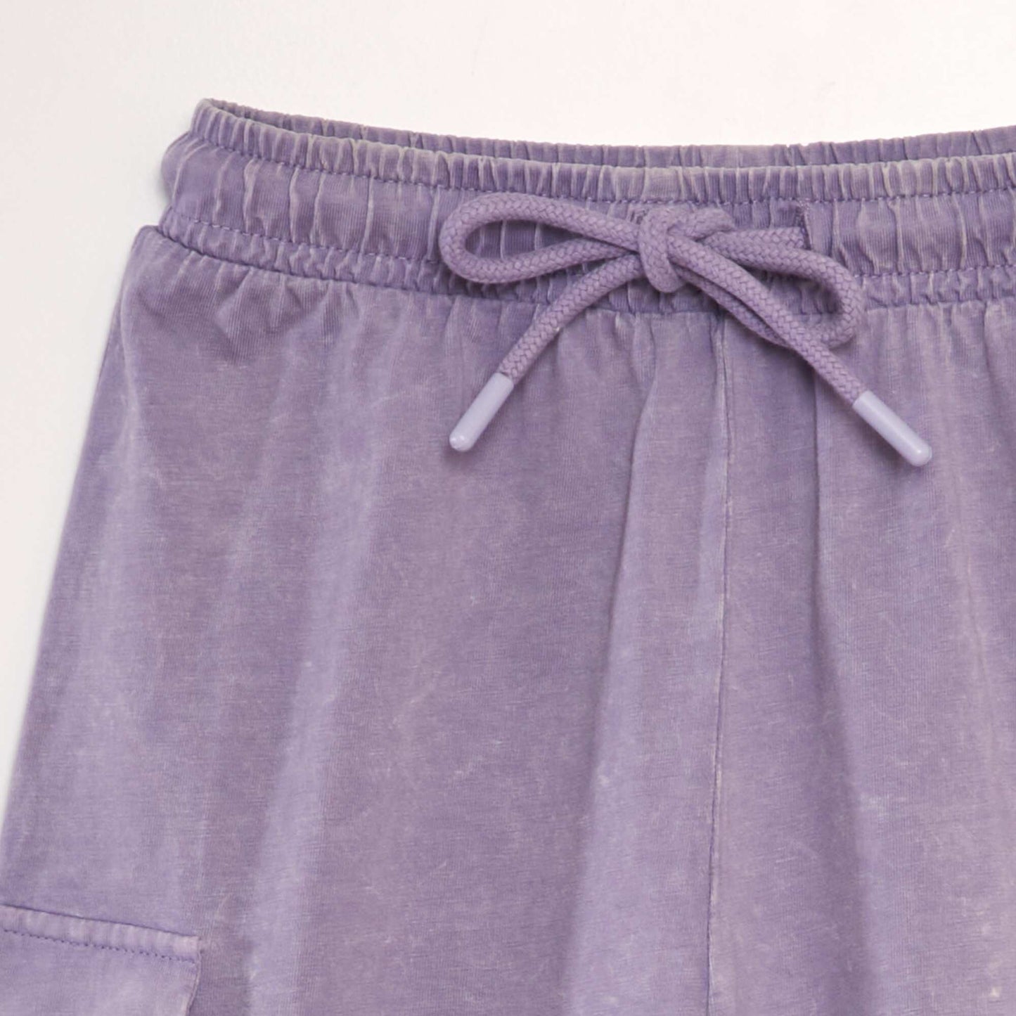 Short con bolsillos en los laterales PURPURA