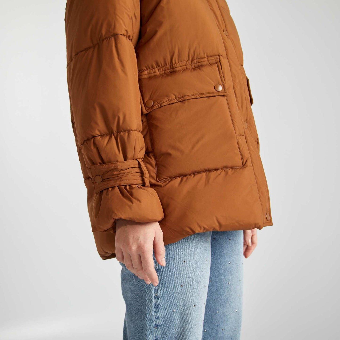 Campera midi acolchada marrón