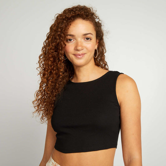 Camiseta sin mangas crop top espalda abierta negro