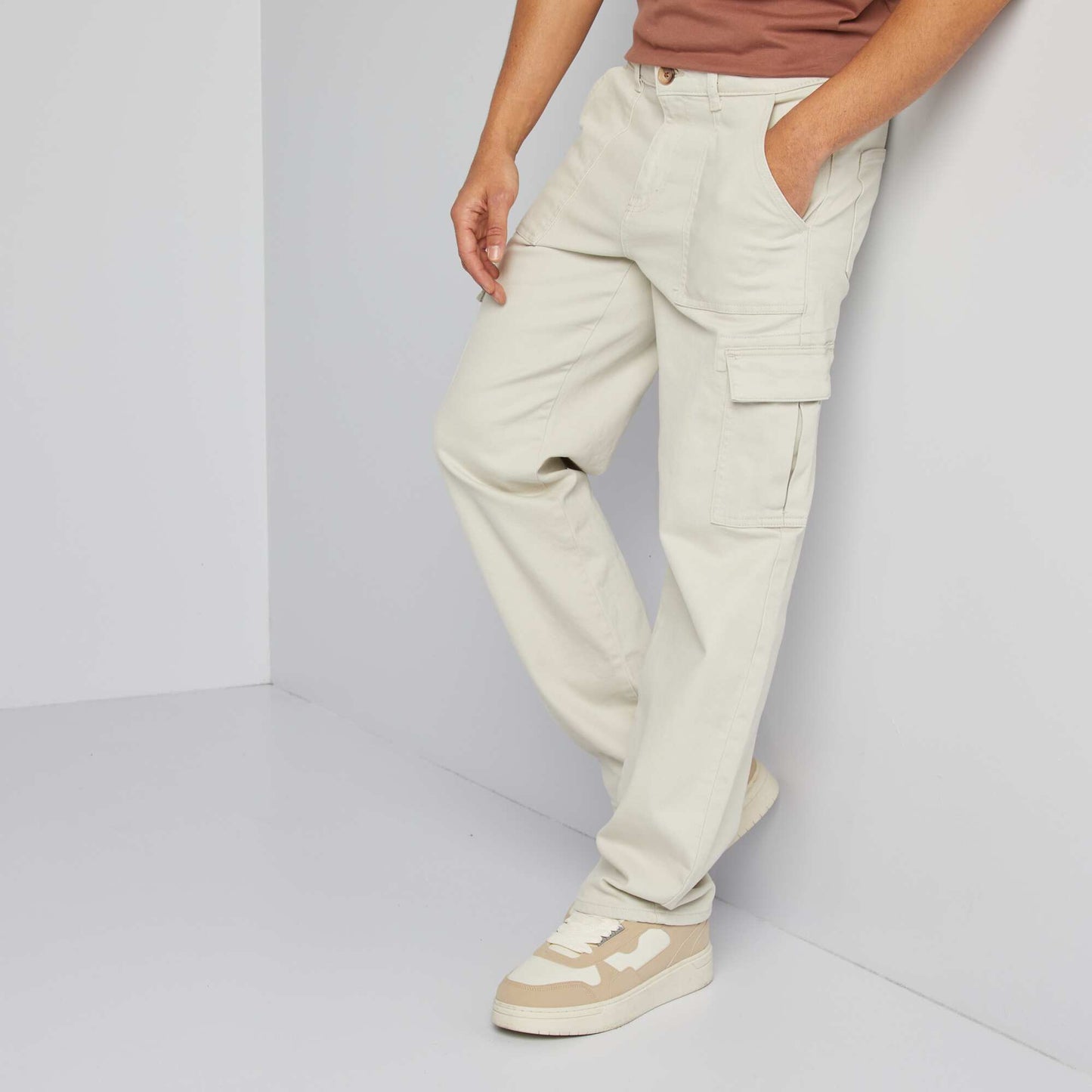 Pantalón multibolsillos corte ancho GRIS