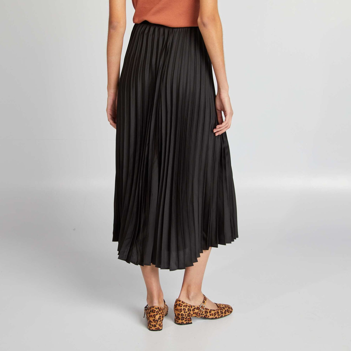 Falda midi plisada NEGRO