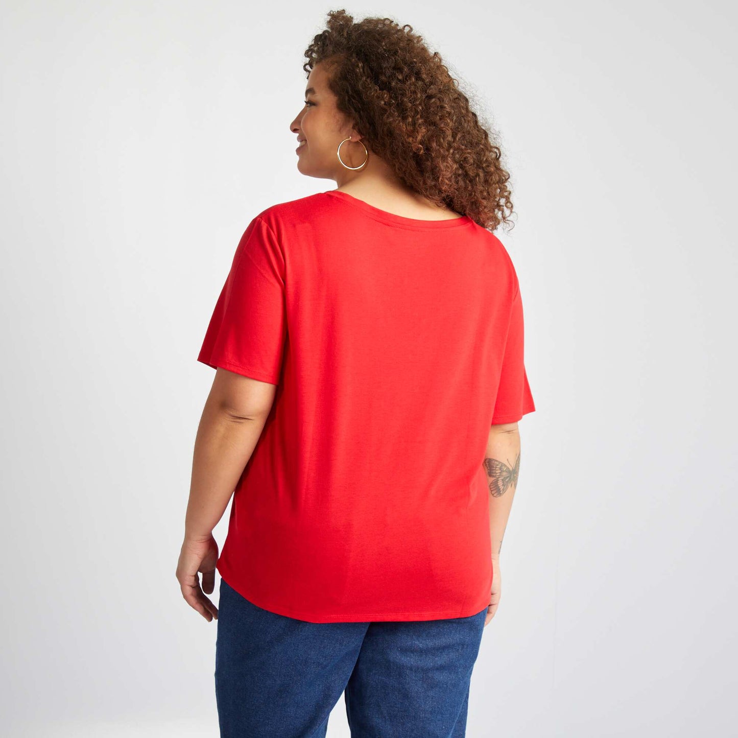 Camiseta lisa básica con cuello de pico ROJO