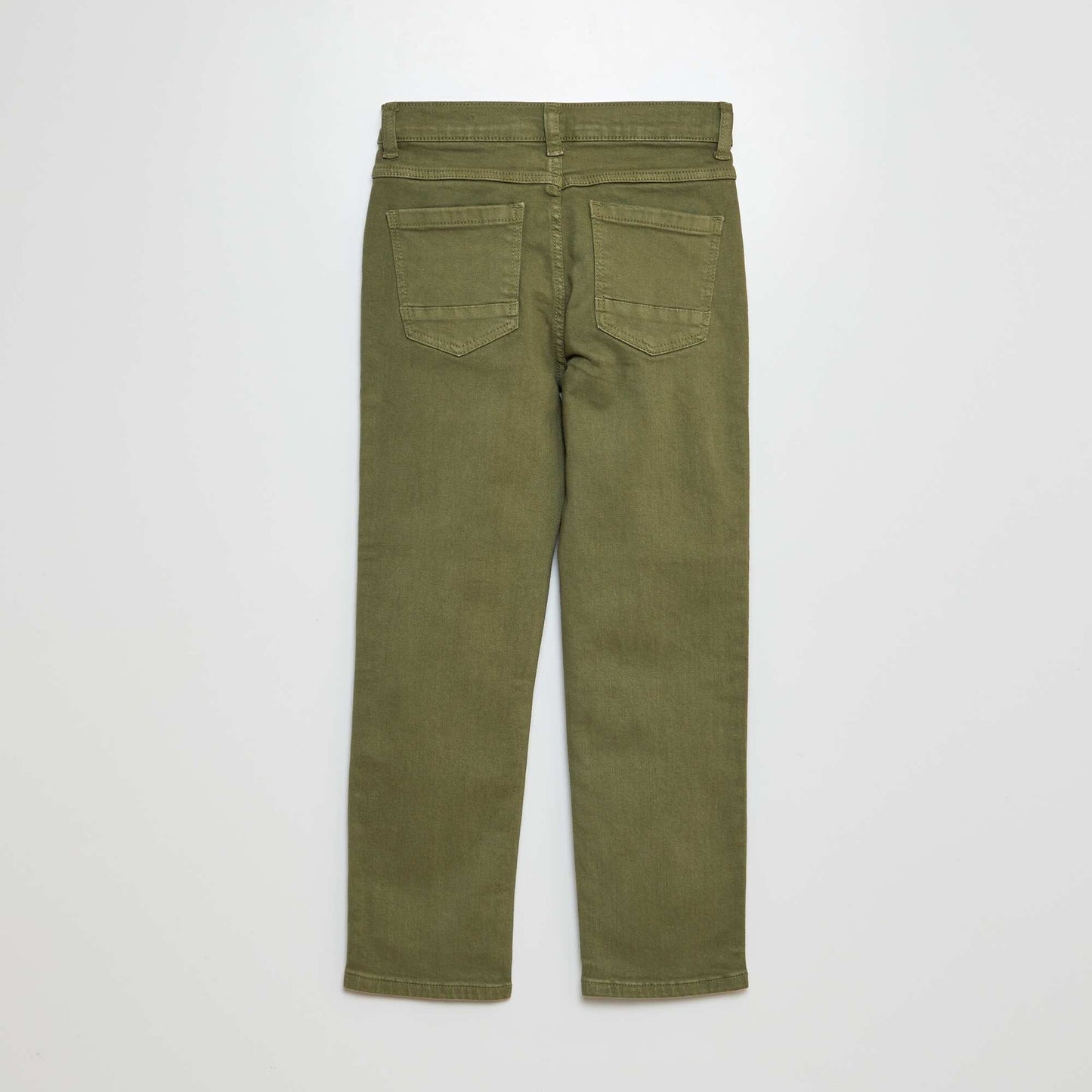 Jean regular corte recto VERDE