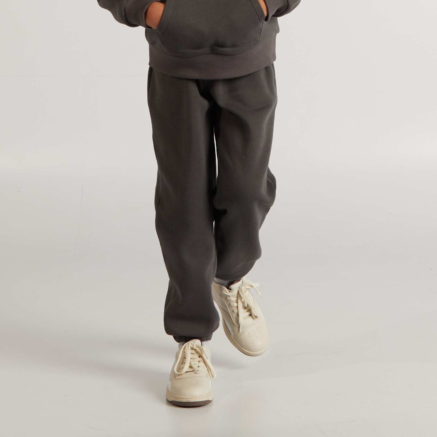 Pantalón de chándal liso gris