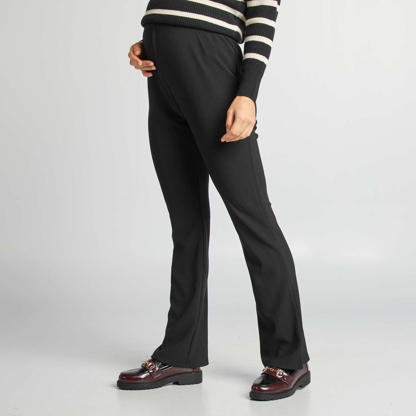 Pantalón flare de maternidad NEGRO