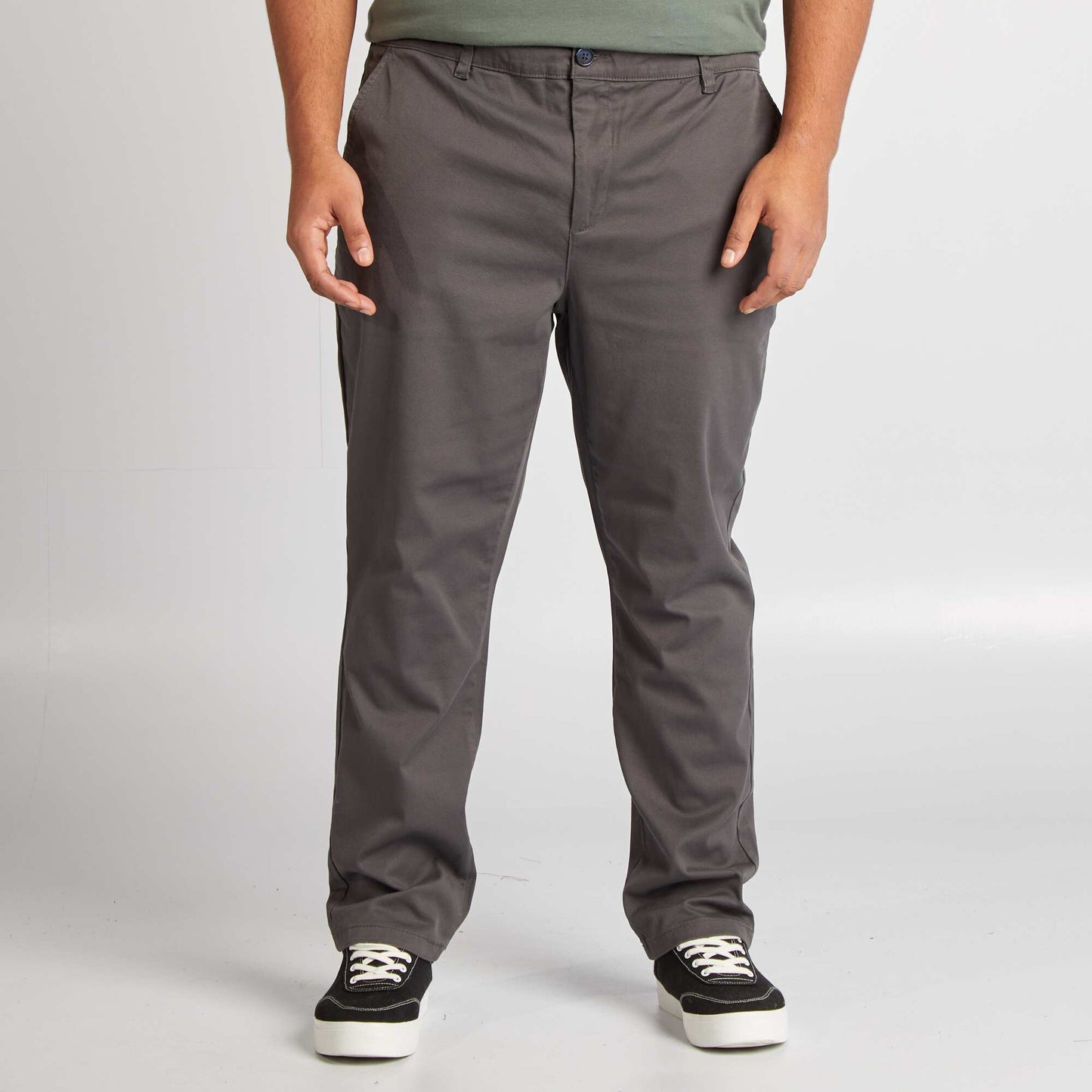 Pantalón chino corte ajustado/slim fit GRIS