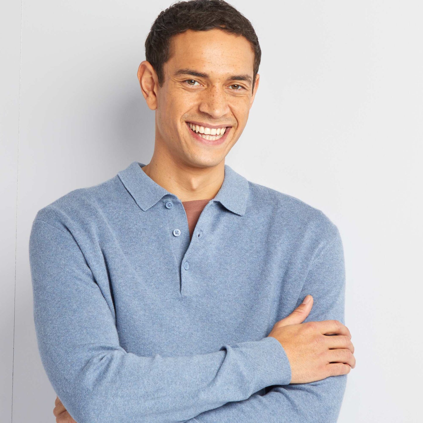 Sweater de punto fino con cuello de remera abotonado AZUL