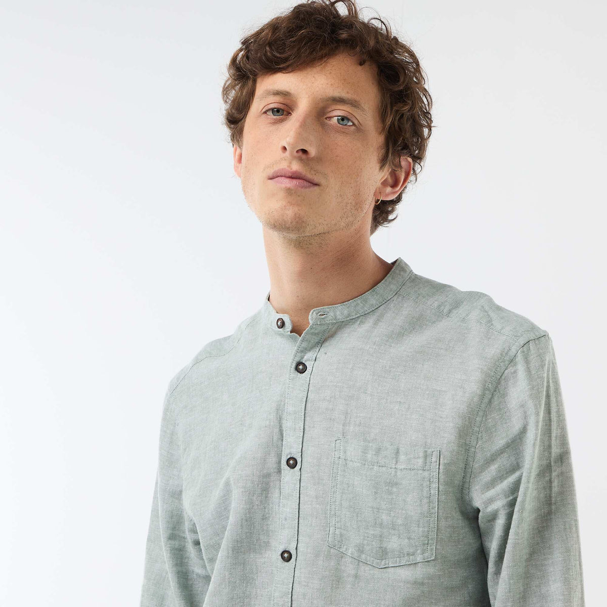 Camisa con cuello mao de lino VERDE