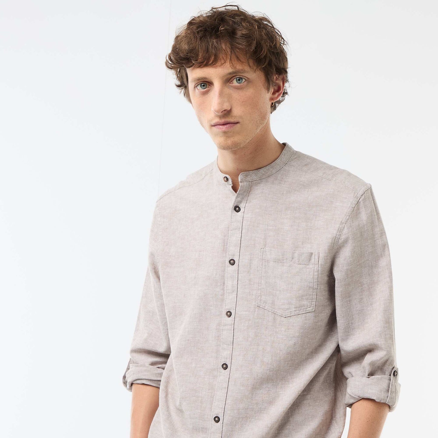 Camisa con cuello mao de lino BEIGE