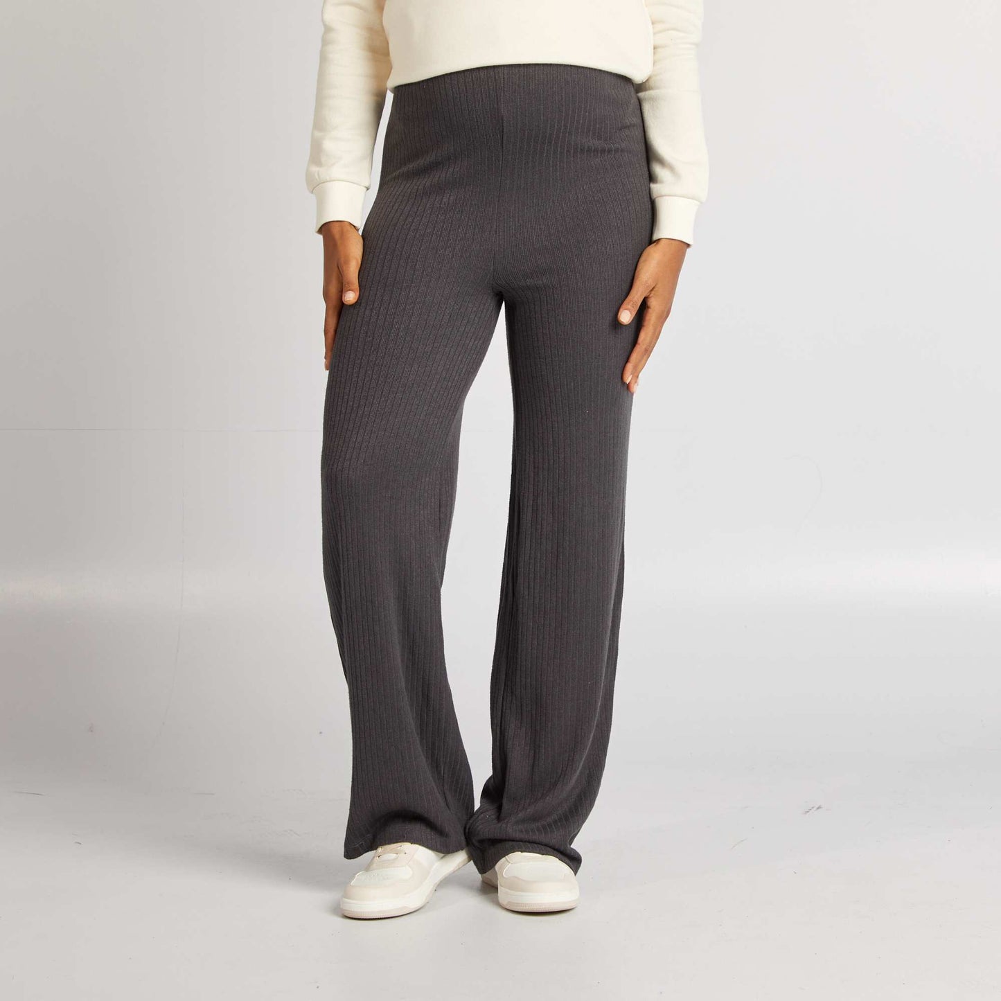 Pantalón ancho de maternidad canalé NEGRO