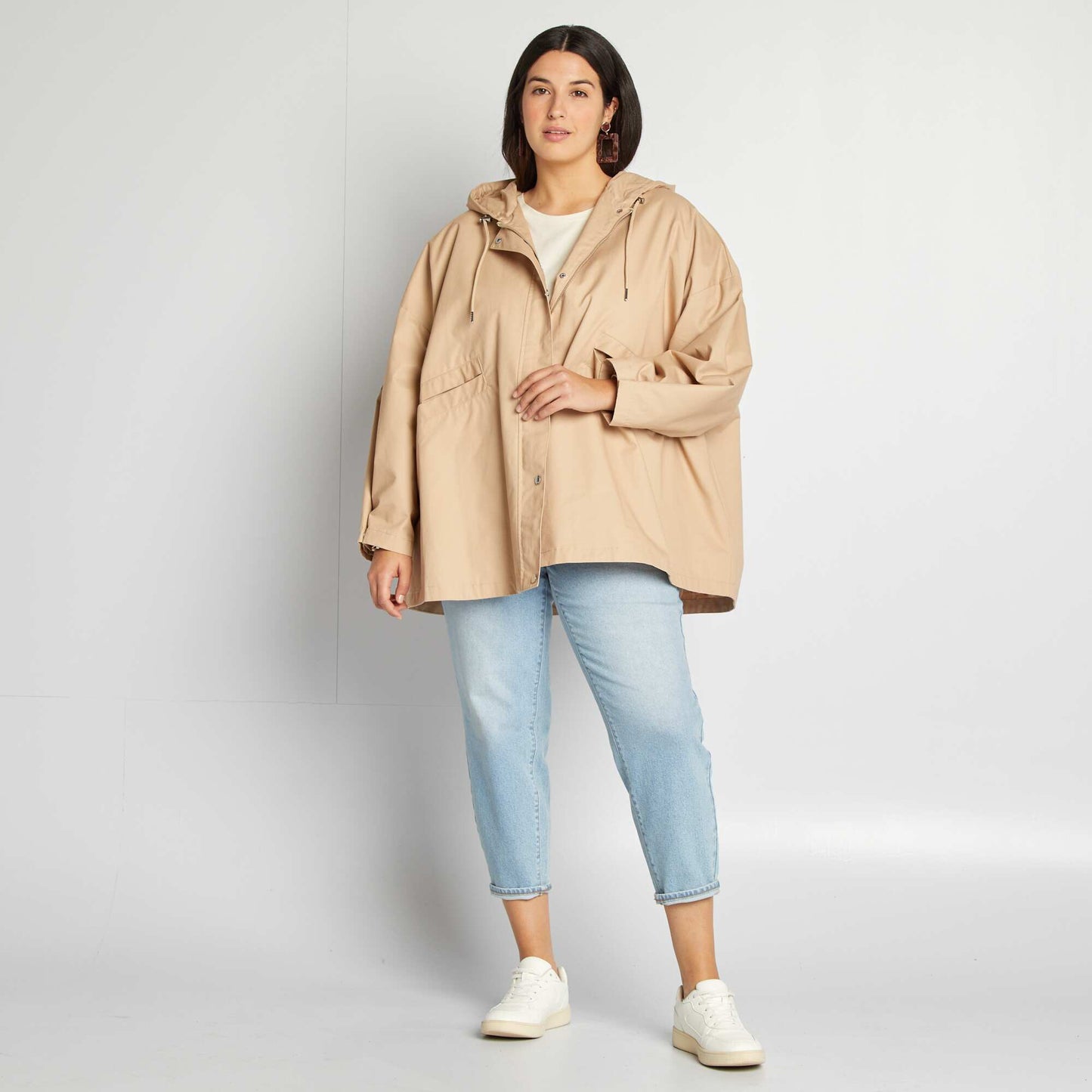 Chaqueta con capucha corte trapecio BEIGE