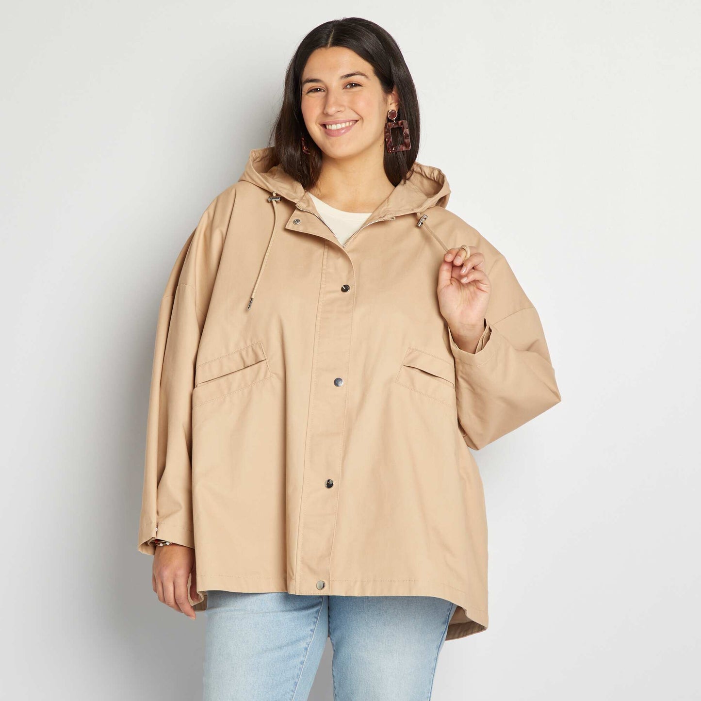 Chaqueta con capucha corte trapecio BEIGE