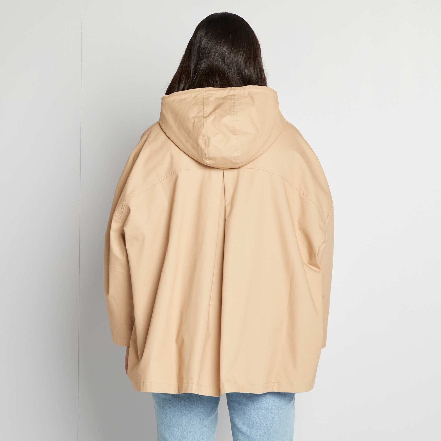 Chaqueta con capucha corte trapecio BEIGE