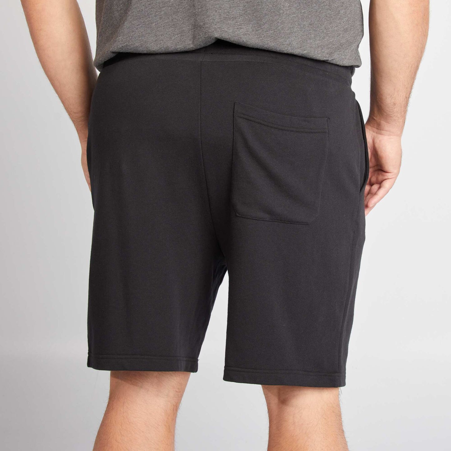 Short de chándal negro