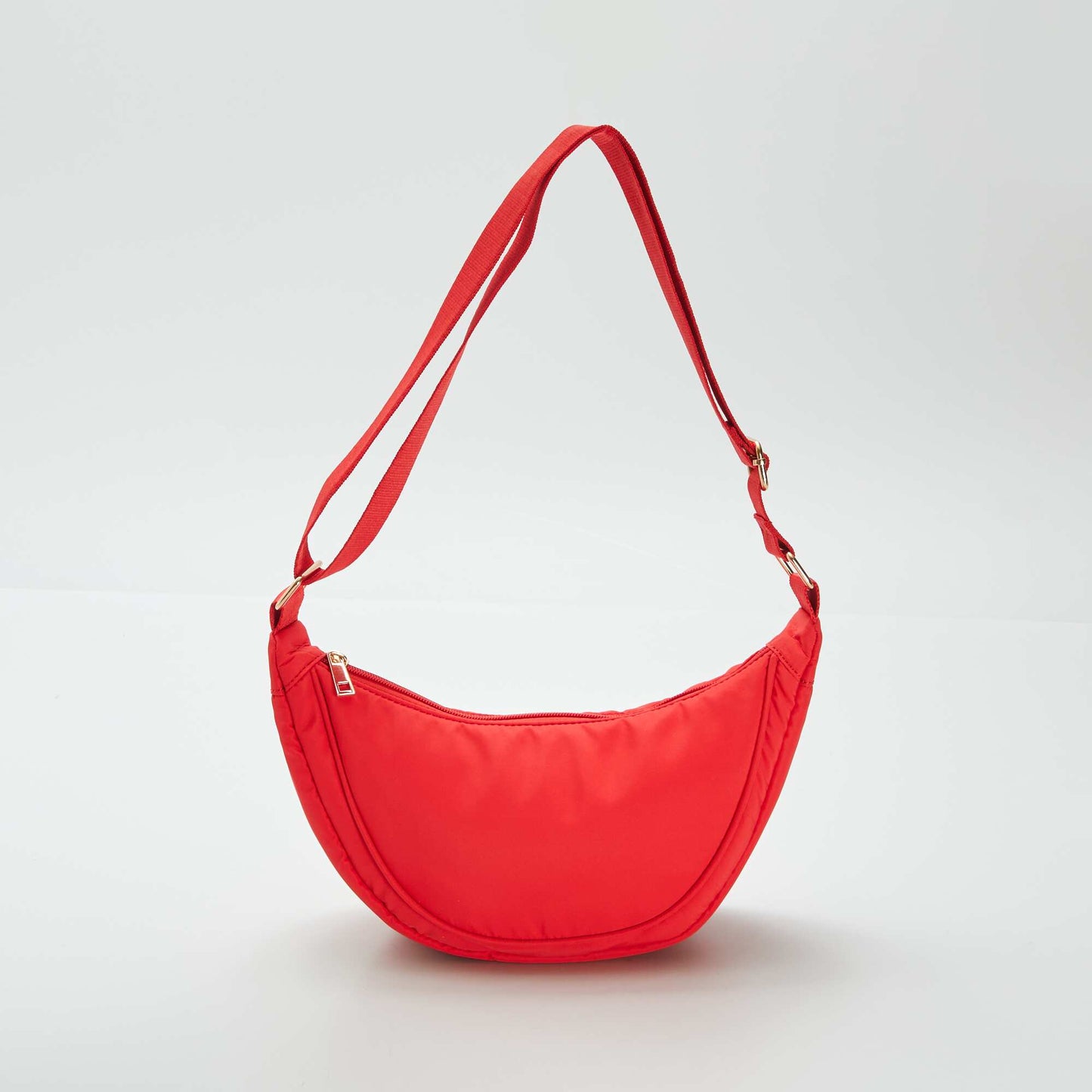 Bolso semicircular de nailon ROJO