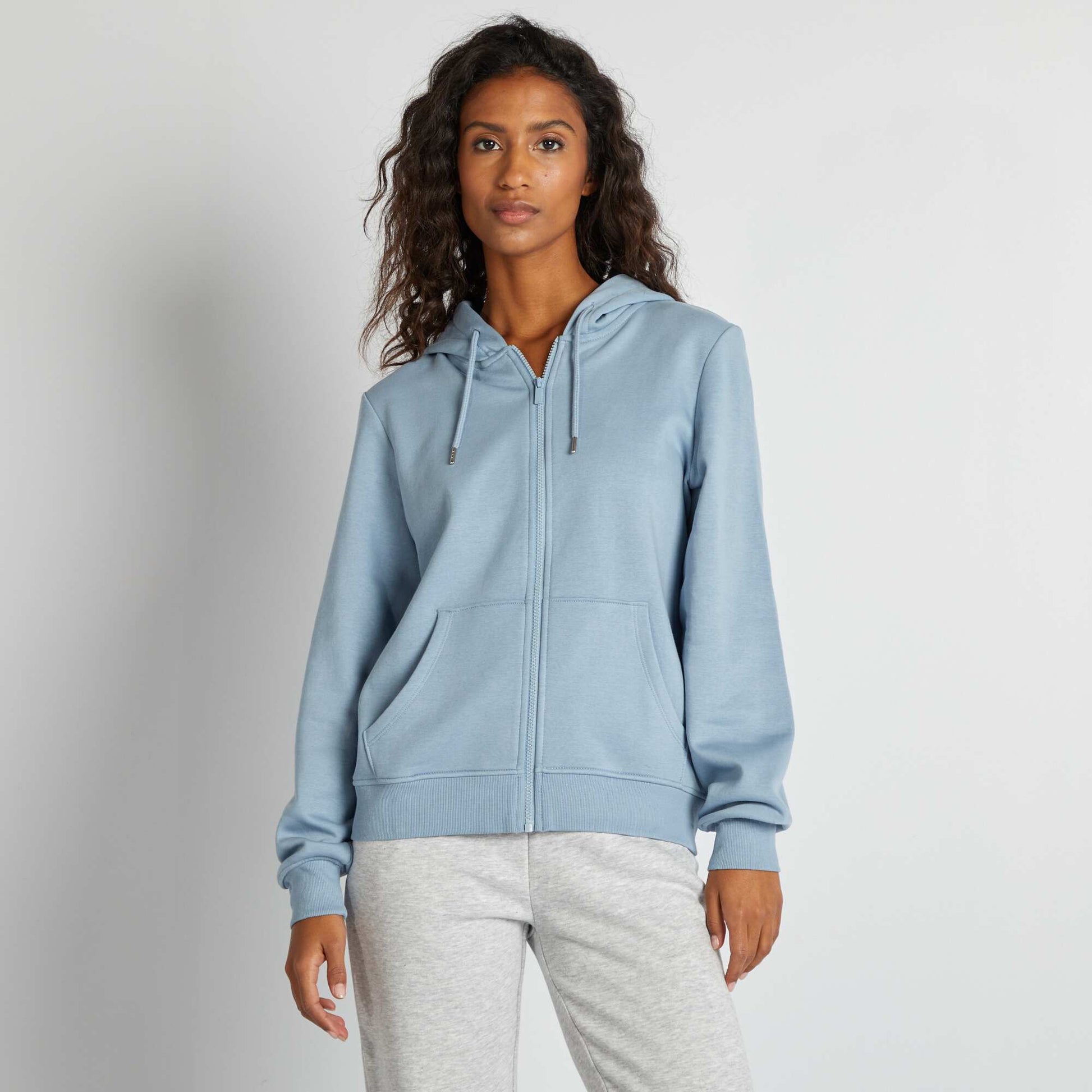 Buzo con cremallera y capucha AZUL – Kiabi Uruguay