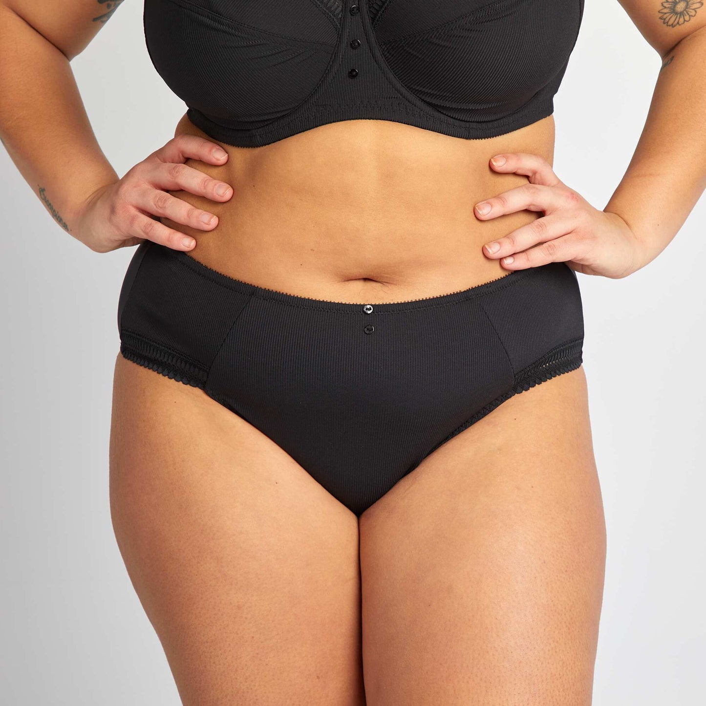 Braguita de microfibra acanalada NEGRO