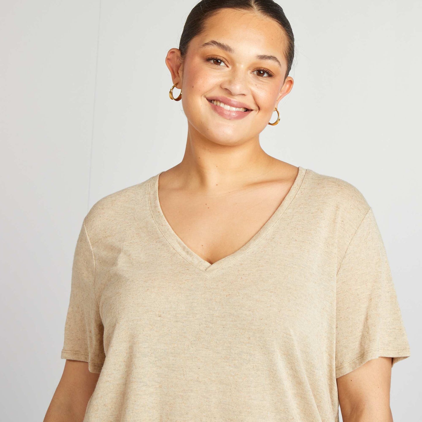 Camiseta de mezcla de lino con cuello de pico BLANCO