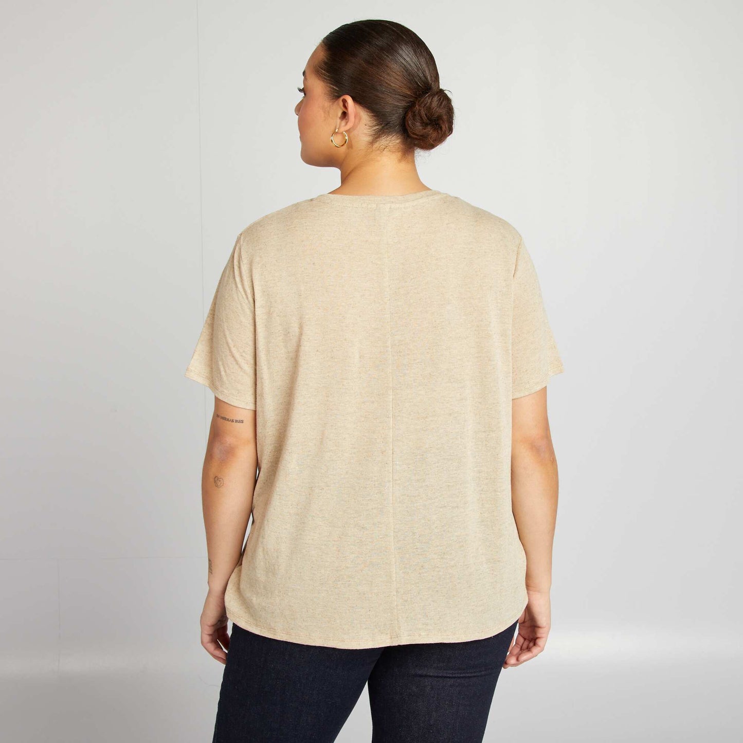 Camiseta de mezcla de lino con cuello de pico BLANCO