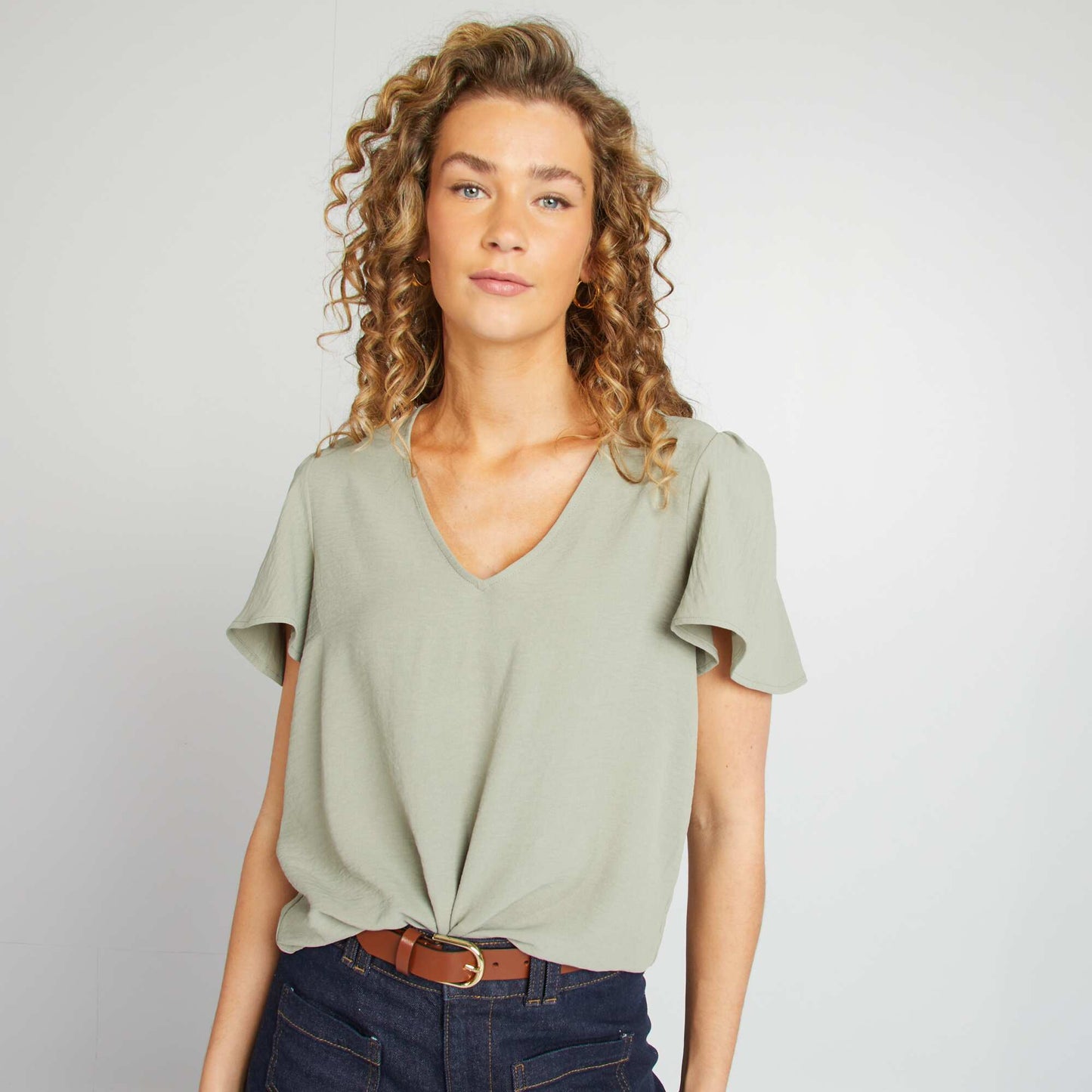 Blusa ligera con volante VERDE