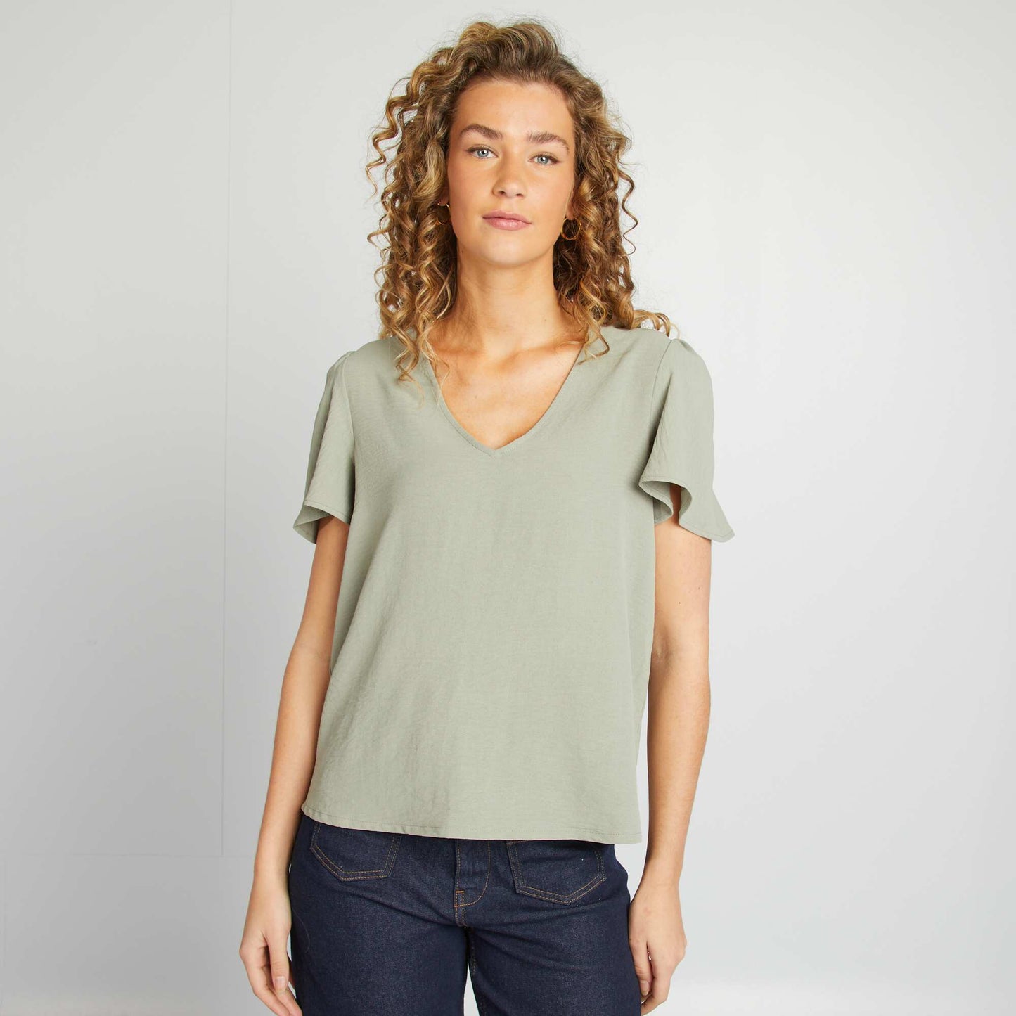 Blusa ligera con volante VERDE