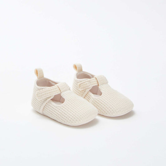Zapatos de bebé semiabiertos de gasa de algodón BEIGE