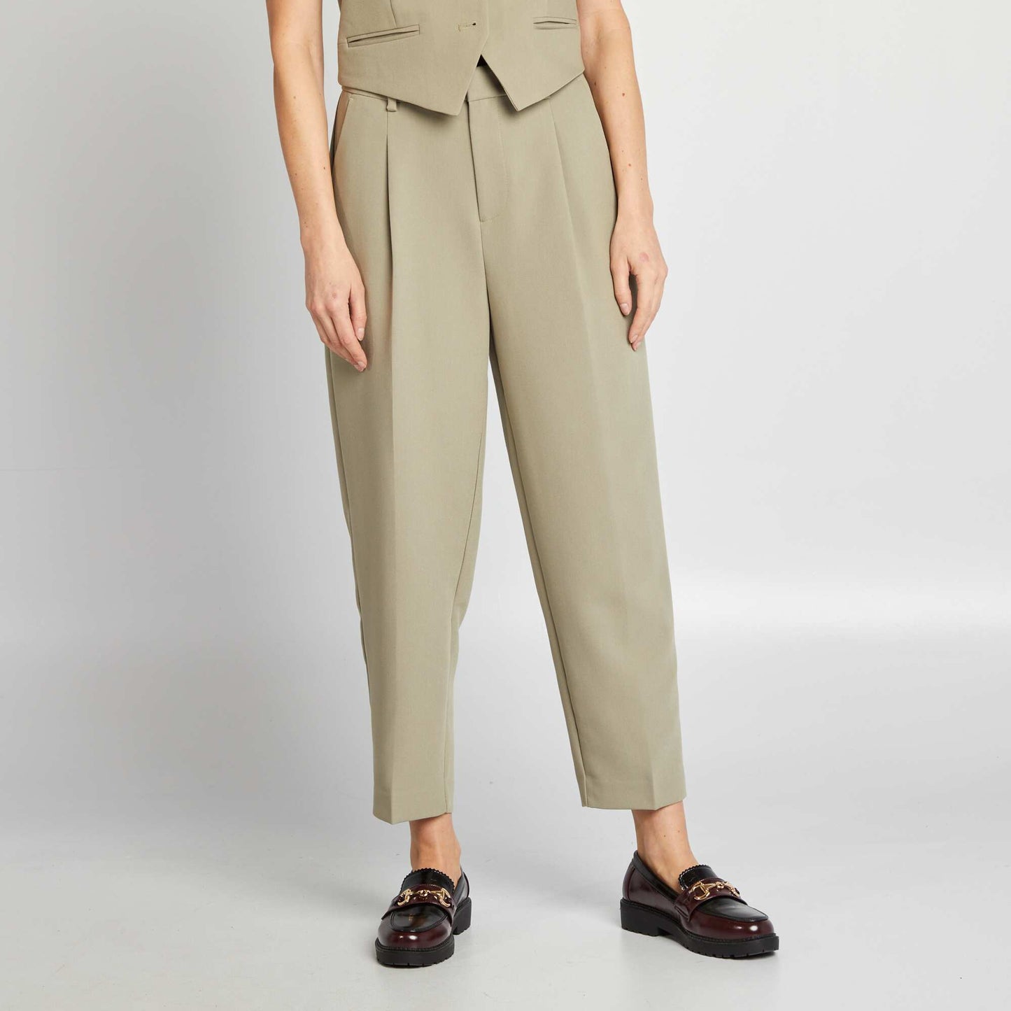 Pantalón de traje tobillero VERDE