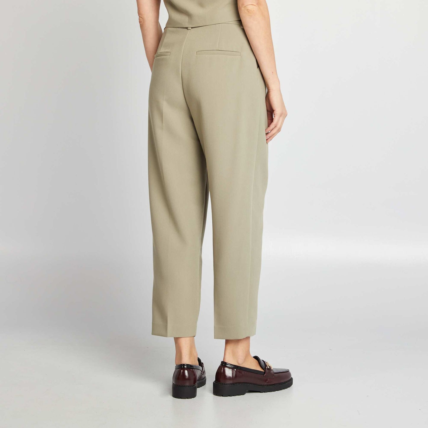 Pantalón de traje tobillero VERDE