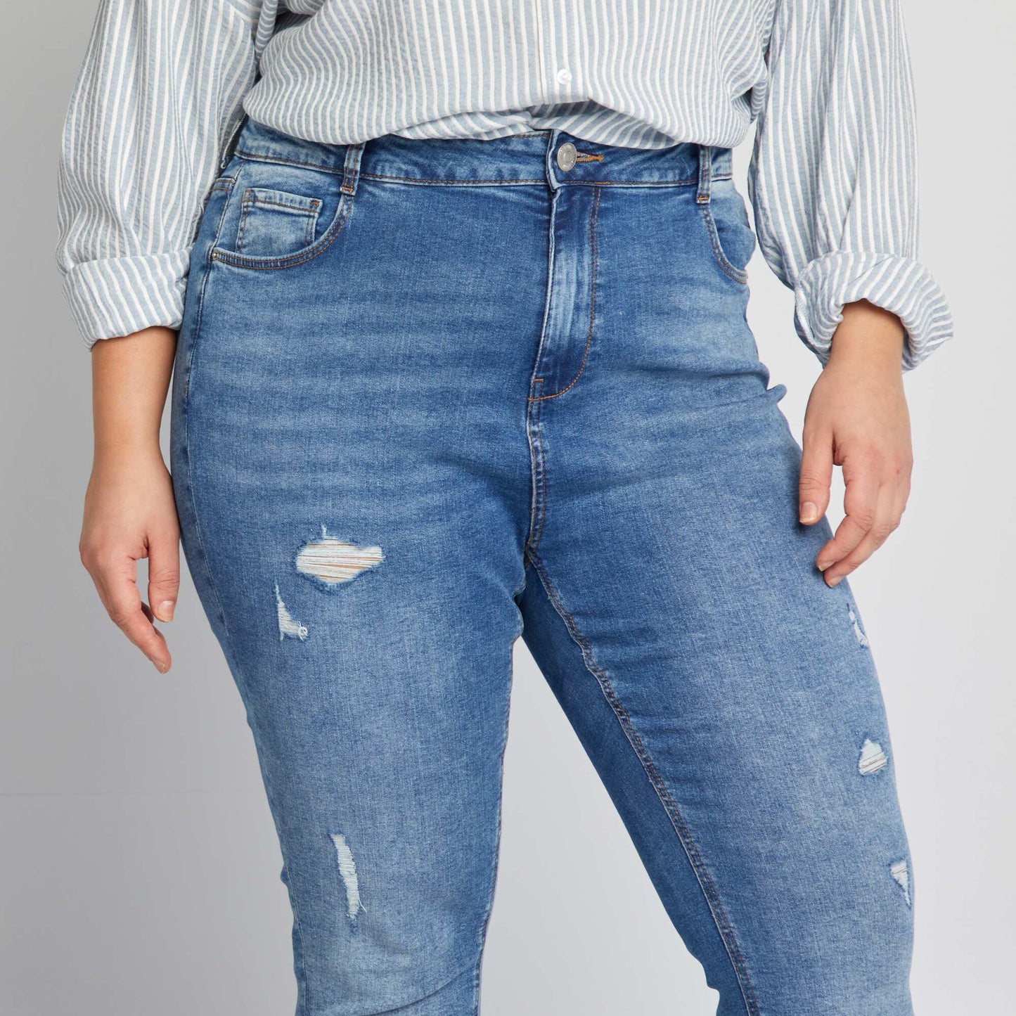Pantalón slim elástico AZUL