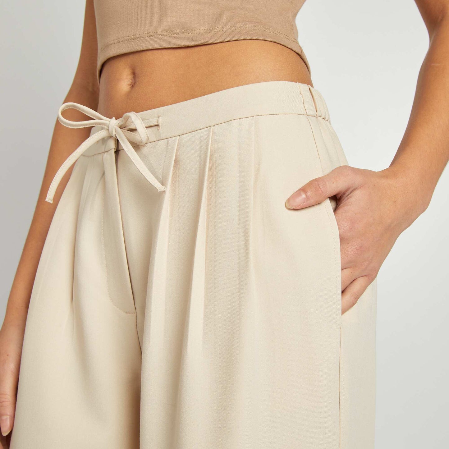 Pantalón ancho y vaporoso BEIGE