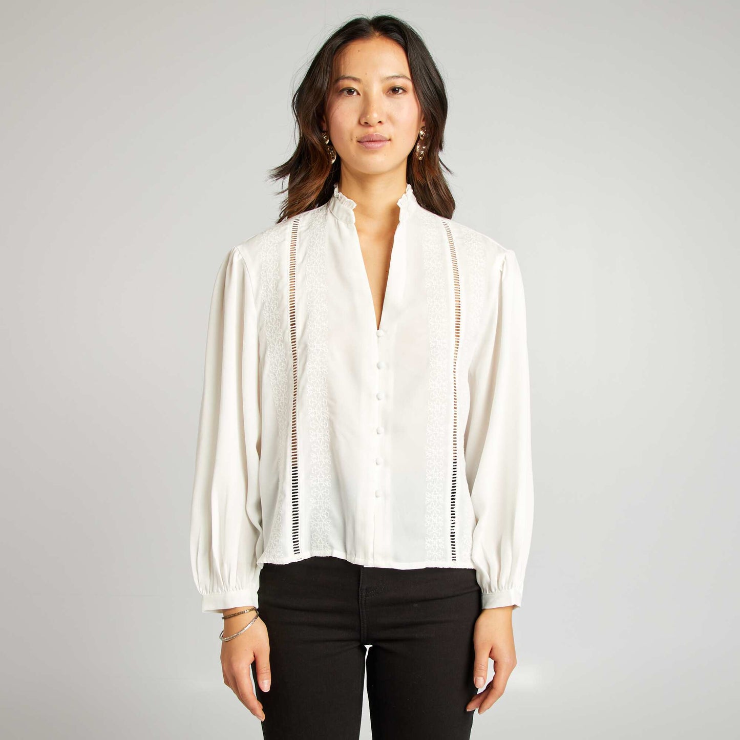 Blusa vaporosa con bordado de volantes y punto calado BLANCO