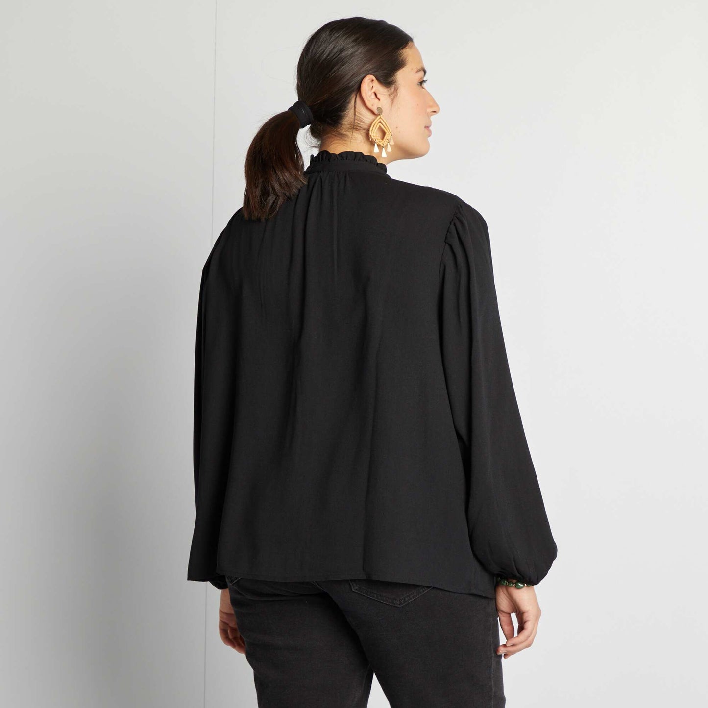 Blusa vaporosa con hilos metálicos NEGRO