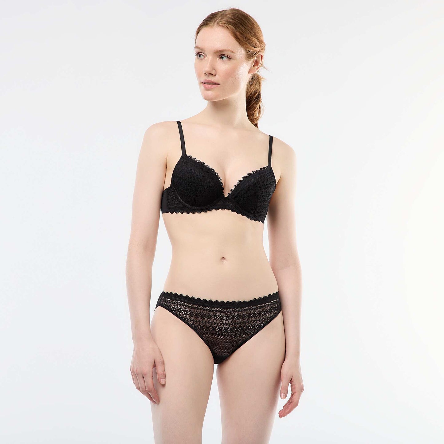 Sujetador push-up de encaje NEGRO