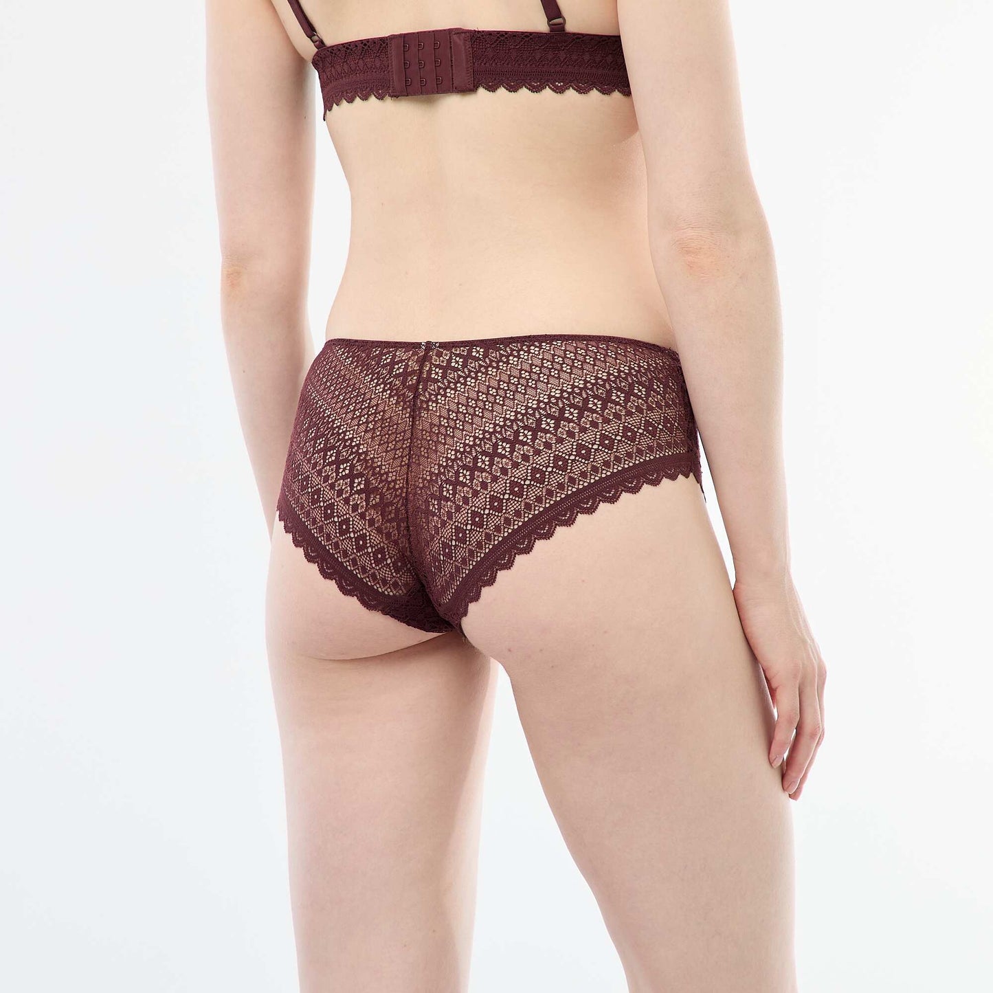 Shorty de encaje MARRON
