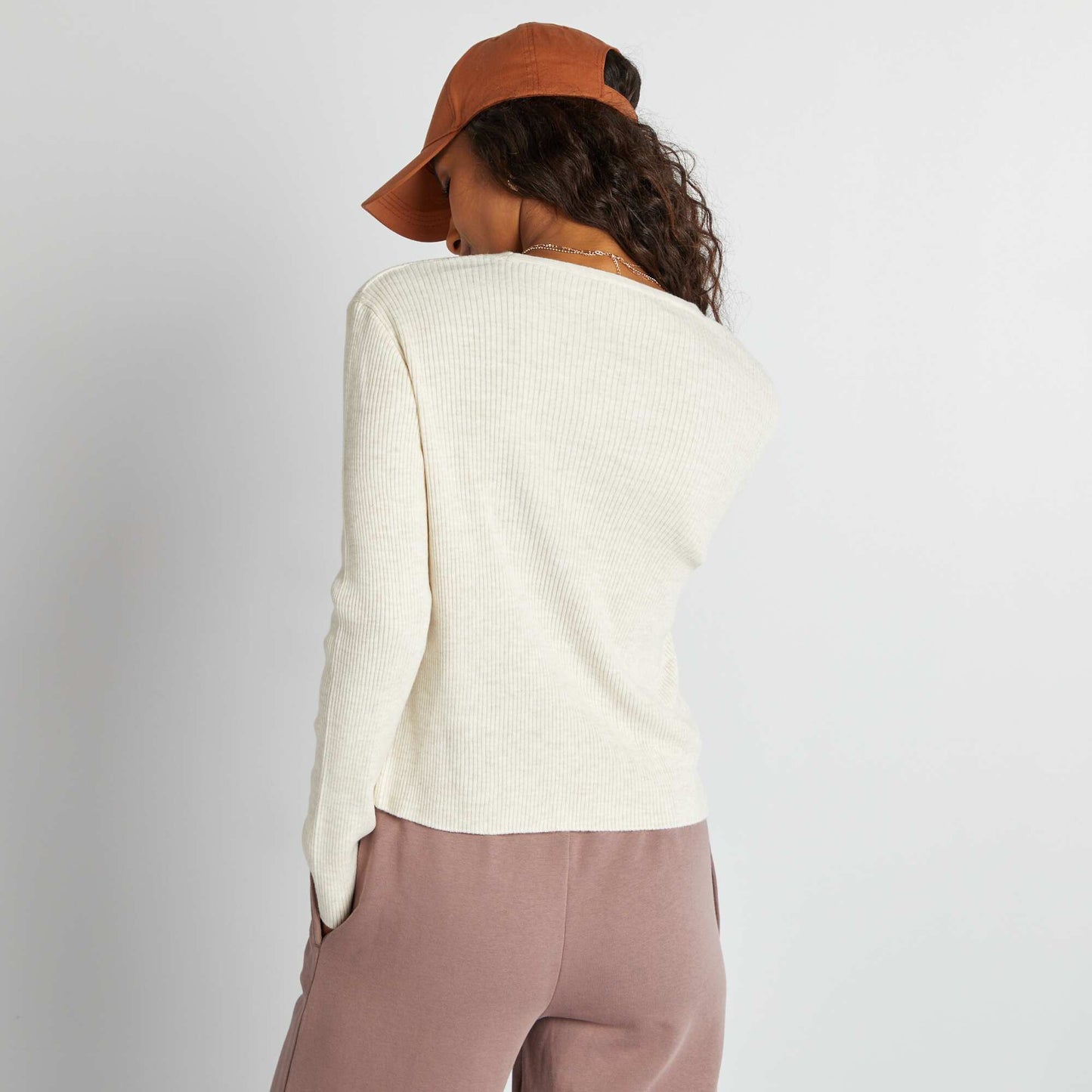 Chaqueta cropped de punto de canalé BEIGE