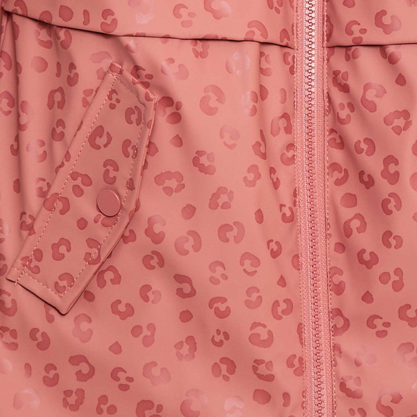 Parka impermeable con capucha totalmente forrada ROSA