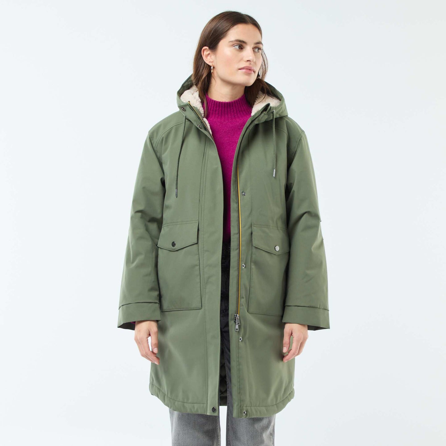 Parka larga con capucha y forro efecto borreguito VERDE