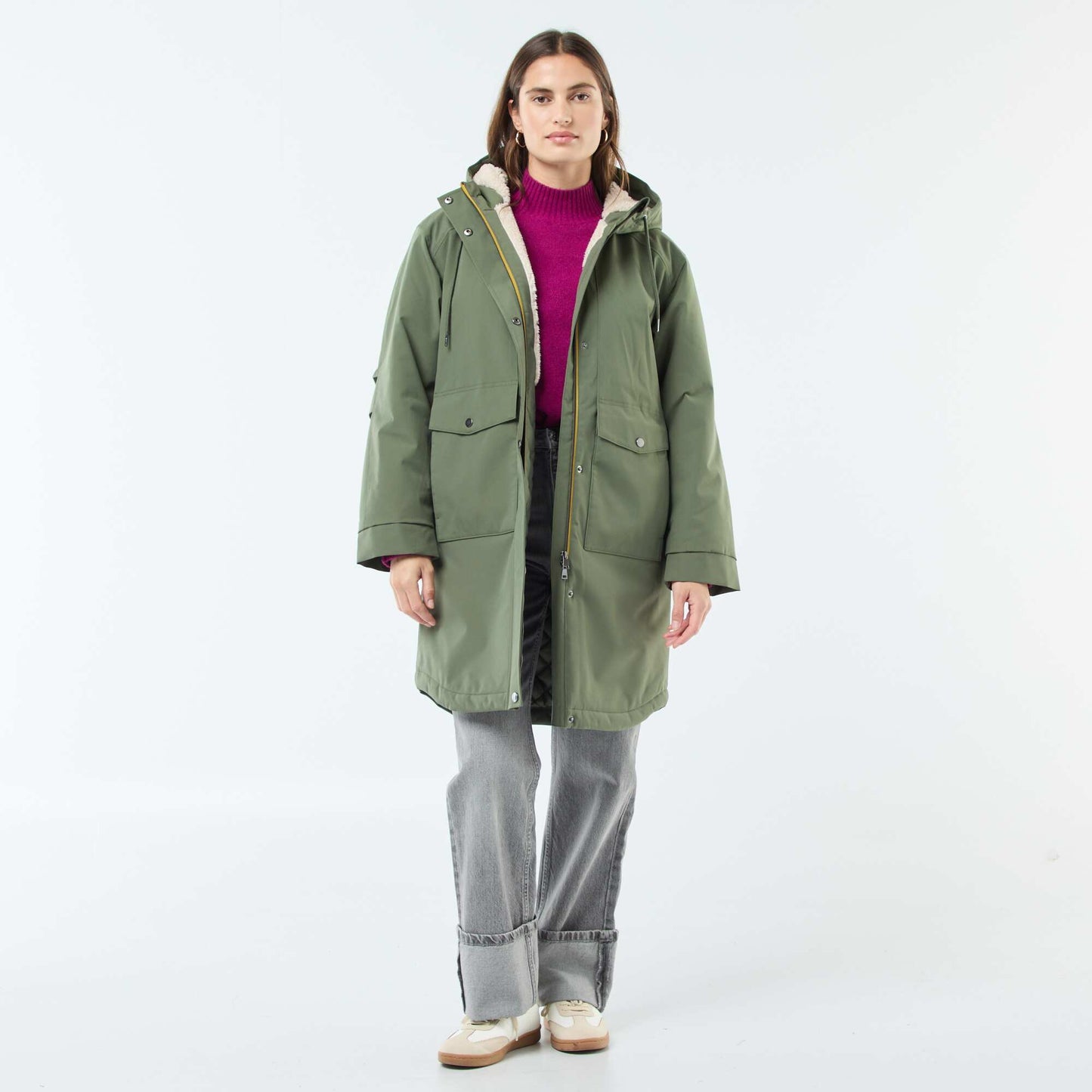 Parka larga con capucha y forro efecto borreguito VERDE