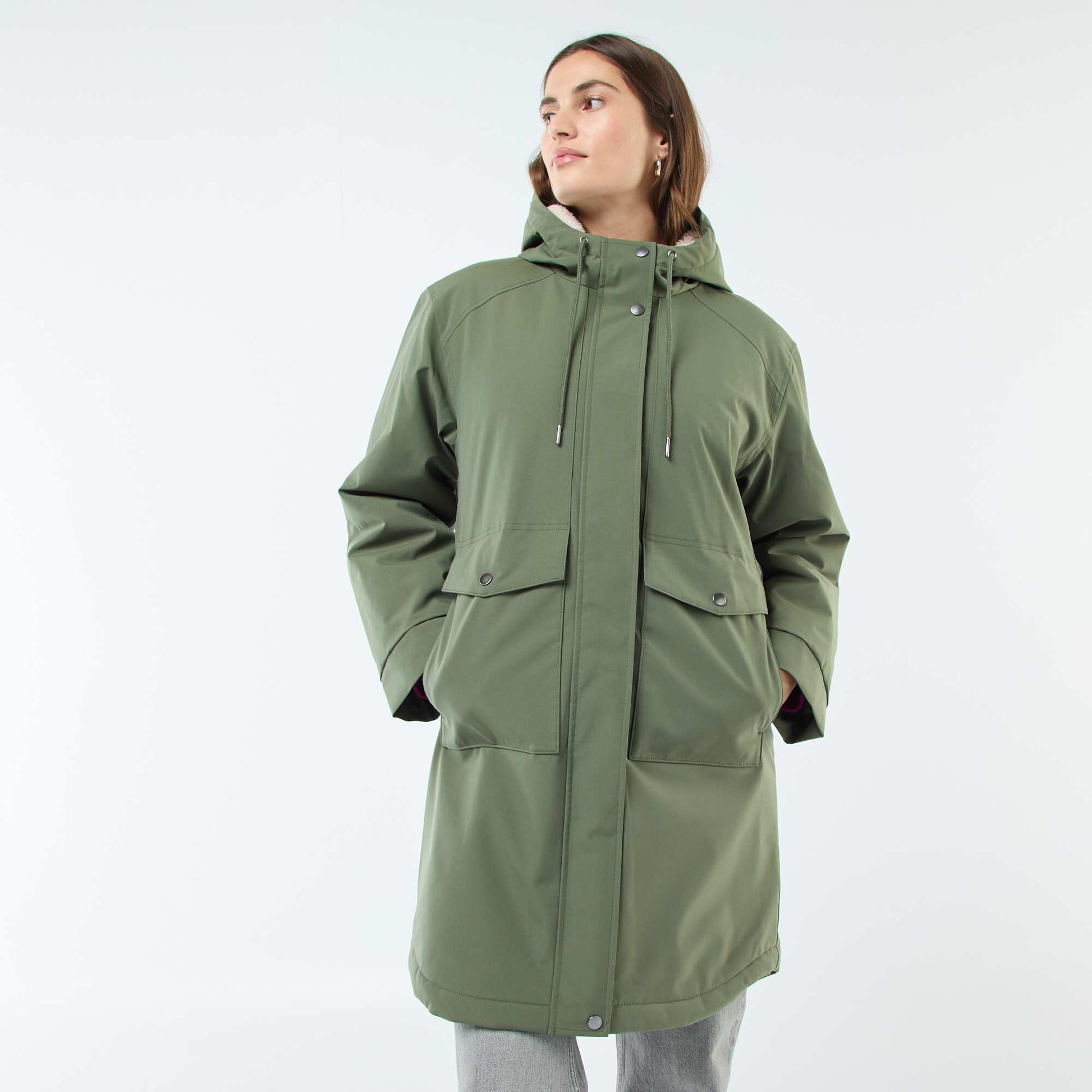 Parka larga con capucha y forro efecto borreguito VERDE