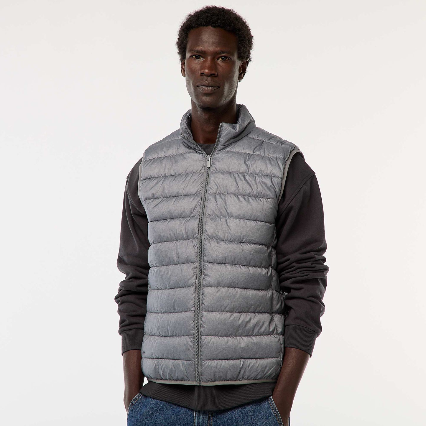 Anorak impermeable sin mangas liso GRIS